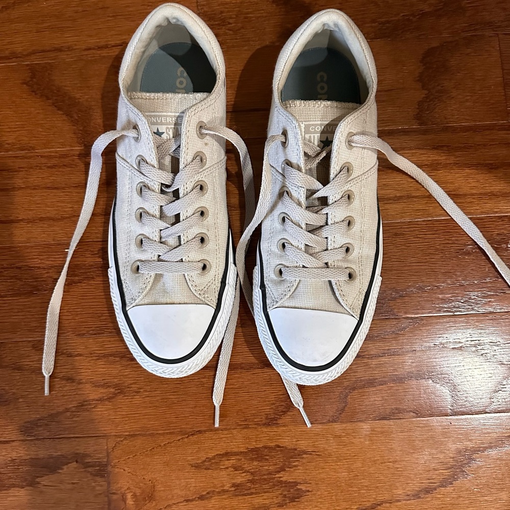 Converse. Ladies.